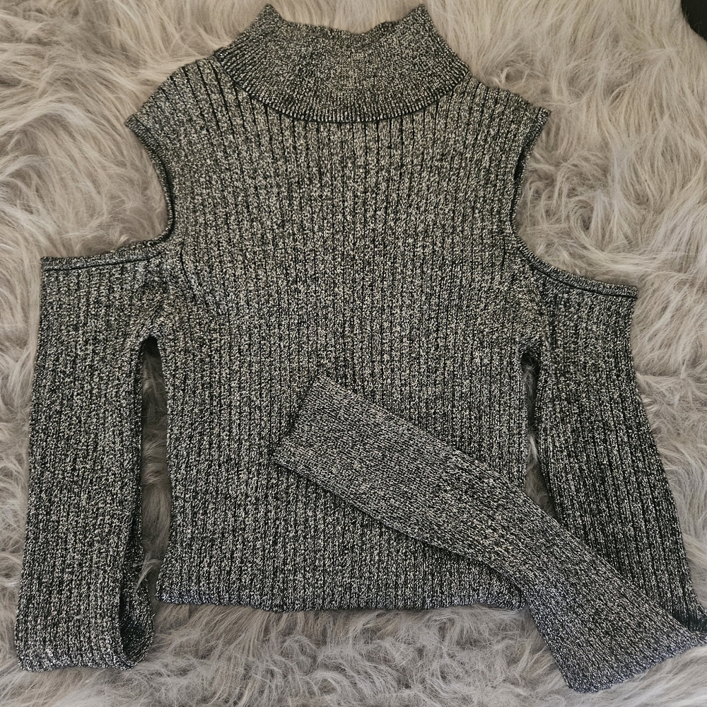 Shoulder cut off long sleeve sweater by Questions